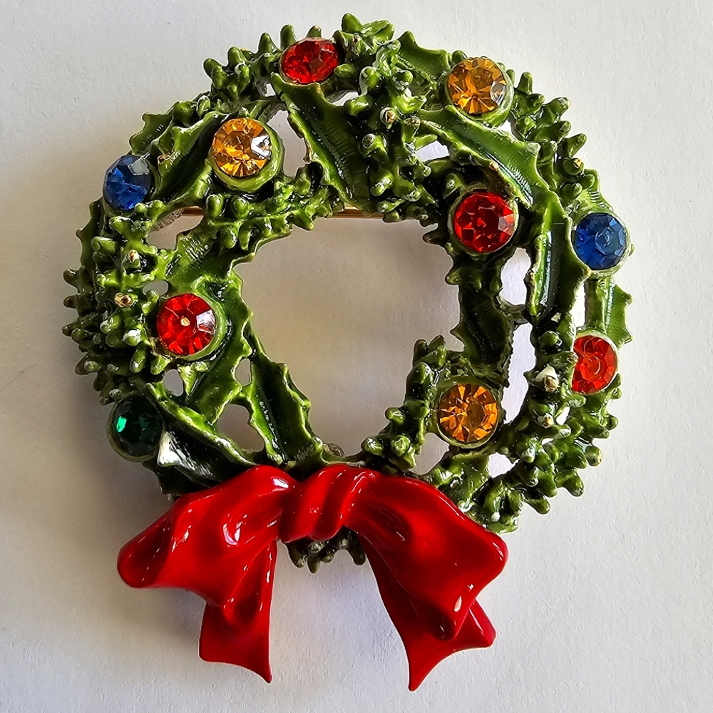 Vintage ART Arthur Pepper Signed Multi Stone Christmas Wreath Brooch Pin